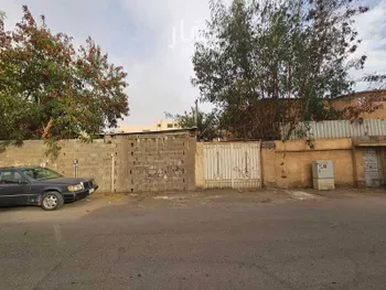 فيلا للبيع في شارع ابي القاسم الاندلسي, حي الفيصلية الجنوبية, مدينة تبوك, منطقة تبوك صورة 2