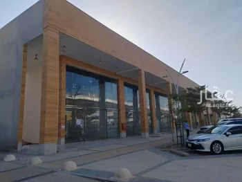 عمارة للبيع في شارع طريق عبدالرحمن بن عوف, حي المنار, مدينة الرياض, منطقة الرياض صورة 2