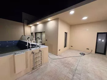 فيلا للإيجار في شارع البراء بن أوس, حي الرفيعة, مدينة الرياض, منطقة الرياض صورة 2