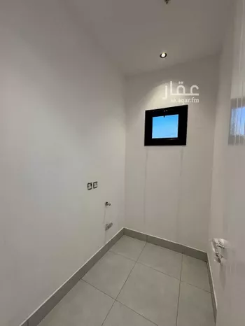 عمارة للبيع في شارع وادي المياة, حي بدر, مدينة الرياض, منطقة الرياض صورة 5