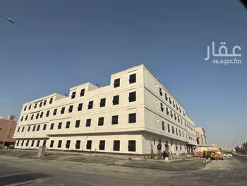 عمارة للبيع في شارع وادي المياة, حي بدر, مدينة الرياض, منطقة الرياض صورة 2