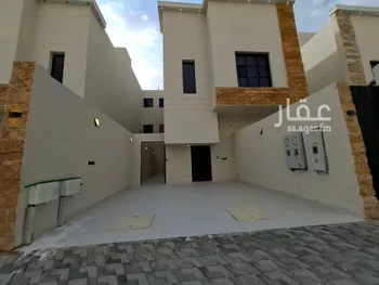 دور للبيع في شارع ديراب, حي عكاظ, مدينة الرياض, منطقة الرياض صورة 3