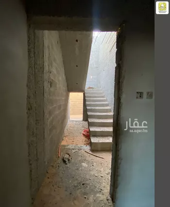 فيلا للبيع في شارع حمزة بن عوف, حي الراية, مدينة عنيزه, منطقة القصيم صورة 2