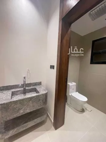 دور للبيع في شارع النفوذ, حي عكاظ, مدينة الرياض, منطقة الرياض صورة 4