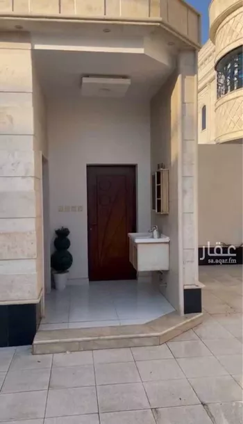 فيلا للبيع في شارع احمد الفاسي, حي النقرة, مدينة حائل, منطقة حائل صورة 3