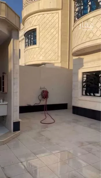 فيلا للبيع في شارع احمد الفاسي, حي النقرة, مدينة حائل, منطقة حائل صورة 2