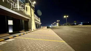 محل للإيجار في شارع طريق الامير سلطان, مدينة خميس مشيط, منطقة عسير صورة 2