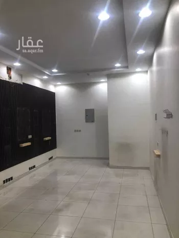 محل للإيجار في شارع الخيالة, حي لبن, مدينة الرياض, منطقة الرياض صورة 3