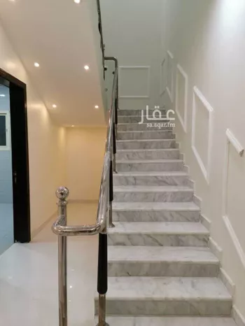 فيلا للبيع في شارع أبي عبدالله محمد بن أيوب, حي المهدية, مدينة الرياض, منطقة الرياض صورة 4