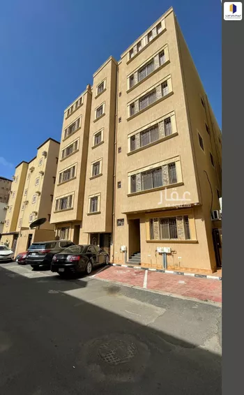 عمارة للبيع في شارع بربرة, حي المروج, مدينة ابها, منطقة عسير صورة 2