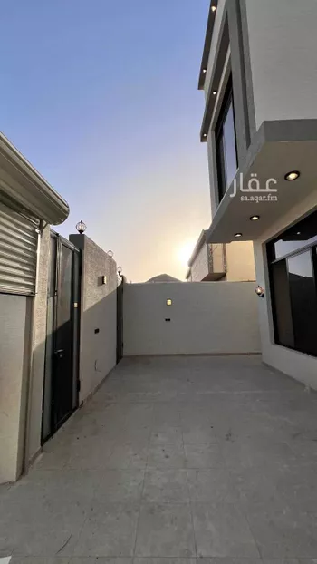 فيلا للبيع في شارع داود القزاز, حي ضاحية الملك فهد, مدينة الدمام, المنطقة الشرقية صورة 2
