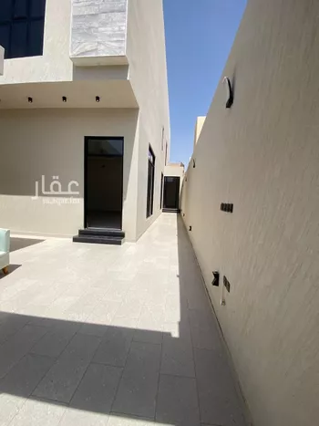 دور للبيع في شارع عبدالله الأنصاري, حي الخليج, مدينة الرياض, منطقة الرياض صورة 2