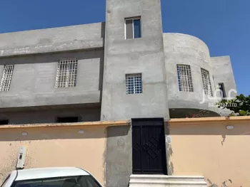 فيلا للبيع في شارع دكين ابن رجاء ، حي الشفا ، جدة ، جدة