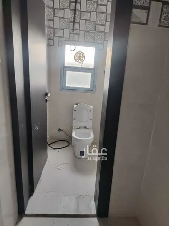 مكتب تجاري للإيجار في شارع وادي الساحل, حي الرمال, مدينة الرياض, منطقة الرياض صورة 5