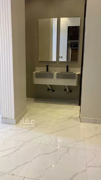 فيلا للإيجار في شارع عائشة بنت الخفاف, حي بدر, مدينة الرياض, منطقة الرياض صورة 2