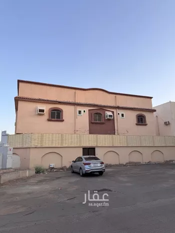 فيلا للبيع في شارع عبدالخالق ابن منصور, حي المطار, مدينة المدينه المنوره, منطقة المدينة المنورة صورة 3
