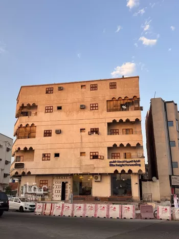 عمارة للبيع في شارع المنارات, حي العريض, مدينة المدينه المنوره, منطقة المدينة المنورة صورة 2