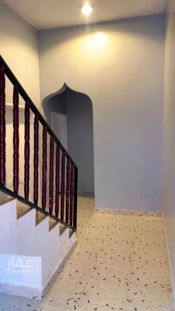 عمارة للبيع في شارع شارع عائشة بنت أبى بكر, حي المروج, مدينة القريات, منطقة الجوف صورة 3