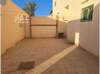 عمارة للبيع في شارع المغيرة بن شعبة, حي الحرمين, مدينة الدوادمى, منطقة الرياض