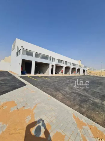 محل للإيجار في شارع الأمير خالد بن بندر بن عبدالعزيز, حي العارض, مدينة الرياض, منطقة الرياض صورة 2
