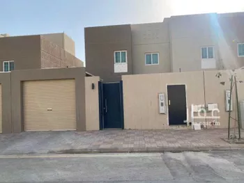 فيلا للإيجار في شارع أحمد الحسباني, حي مطار الملك خالد الدولي, مدينة الرياض, منطقة الرياض صورة 2