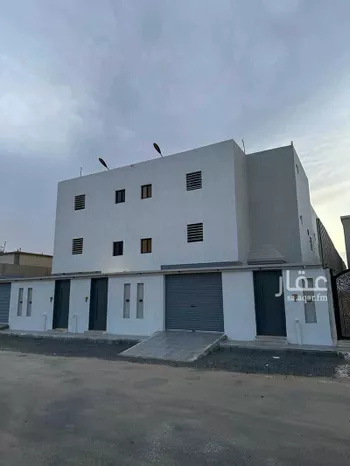 عمارة للبيع في شارع عروة بن حزم, حي الجامعة, مدينة نجران, منطقة نجران صورة 2