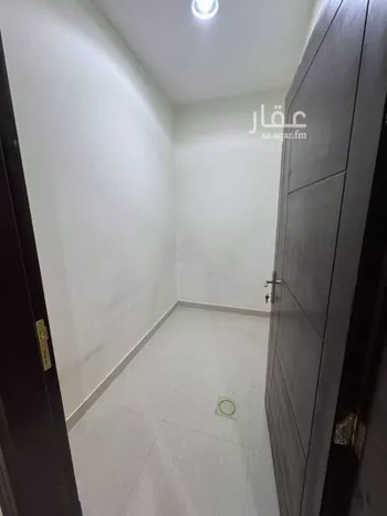 شقة للإيجار في شارع محمد الفاضل الشنقيطي, حي عكاظ, مدينة الرياض, منطقة الرياض