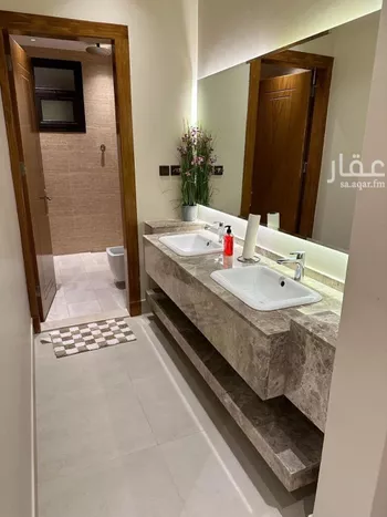 دور للبيع في شارع عمر بن نبيه, حي العارض, مدينة الرياض, منطقة الرياض صورة 4