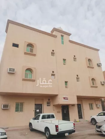 عمارة للإيجار في شارع خالد ابن مالك, حي العزيزية الثاني, مدينة الاحساء, المنطقة الشرقية