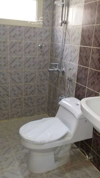 عمارة للإيجار في شارع حبيب ابن اساف الانصاري, حي العويمرية, مدينة الاحساء, المنطقة الشرقية صورة 2