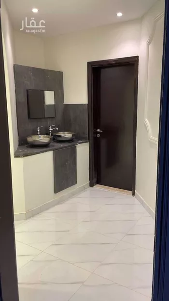 فيلا للإيجار في شارع شهيد الدين ثم الوطن عمر وليد الظاهر, حي الشهداء, مدينة الرياض, منطقة الرياض صورة 3
