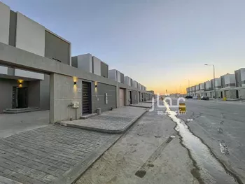 فيلا للبيع في شارع خرشان, حي الجنادرية, مدينة الرياض, منطقة الرياض صورة 3