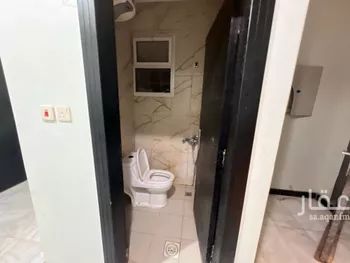 عمارة للإيجار في شارع عبدالله الخزرجي, حي العارض, مدينة الرياض, منطقة الرياض صورة 4