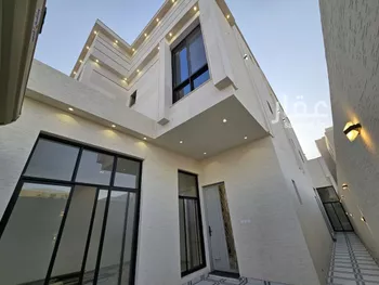 فيلا للبيع في شارع أم العصافير, حي المعيزيلة, مدينة الرياض, منطقة الرياض صورة 2