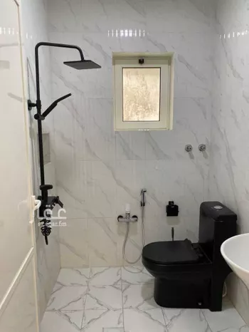 شقة للإيجار في شارع حسن المدني, حي الحمراء الثالث, مدينة الاحساء, المنطقة الشرقية صورة 4