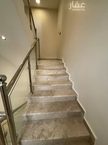 دور للبيع في شارع المغيره بن نوفل, حي عكاظ, مدينة الرياض, منطقة الرياض صورة 4