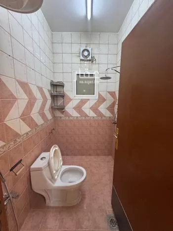 شقة للإيجار في شارع ثغرة, حي إشبيلية, مدينة الرياض, منطقة الرياض صورة 4