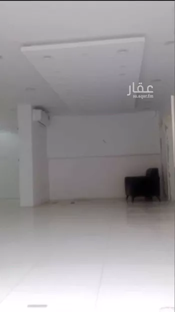 مكتب تجاري للإيجار في شارع طريق الملك عبدالعزيز, حي الحجاز, مدينة الباحة, منطقة الباحة صورة 2