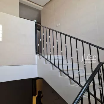عمارة للبيع في شارع عباس بن فرناس, حي العريجاء الأوسط, مدينة الرياض, منطقة الرياض صورة 3