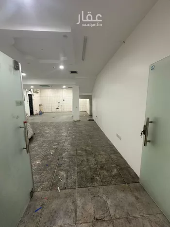 محل للإيجار في شارع الامير فيصل ابن فهد, حي مدينة العمال, مدينة الخبر, المنطقة الشرقية صورة 5