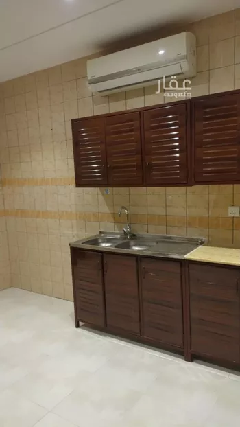 فيلا للإيجار في شارع الغريراء, حي الربيع, مدينة الرياض, منطقة الرياض صورة 4