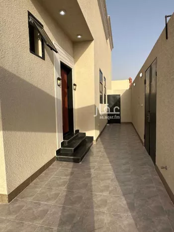 فيلا للبيع في شارع حاطب بن عمرو بن عتيك, حي المدائن, مدينة حائل, منطقة حائل