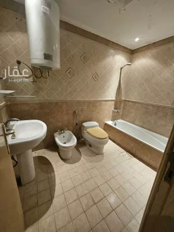 فيلا للإيجار في شارع يوسف بن ابي اسحاق, حي المحمدية, مدينة الرياض, منطقة الرياض صورة 2