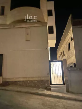 مستودع للإيجار في شارع عائذ بن عمرو ، حي درة المنسك ، الشرف ، منطقة عسير