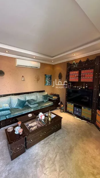 فيلا للبيع في شارع اللوز, حي الربيع, مدينة الرياض, منطقة الرياض