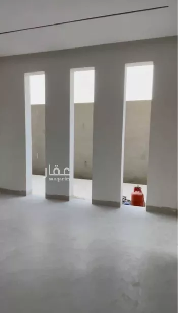 فيلا للبيع في شارع علي المنوفي, حي المهدية, مدينة الرياض, منطقة الرياض صورة 4