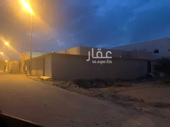 دور للبيع في شارع معمر بن حزم, المعارض, عفيف