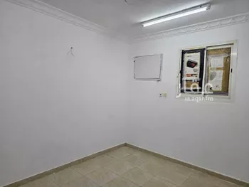 شقة للإيجار في شارع الشيخ محمد بن ابراهيم, حي ظهرة العودة شرق, مدينة امارة منطقة الرياض - الدرعيه, منطقة الرياض
