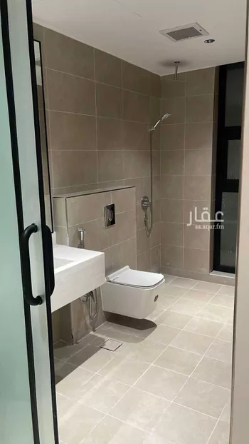 فيلا للإيجار في شارع مسلم بن عبيدالله, حي العارض, مدينة الرياض, منطقة الرياض صورة 4