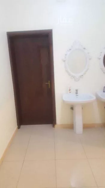شقة للإيجار في شارع 2221222, حي الوسيطاء, مدينة حائل, منطقة حائل صورة 2